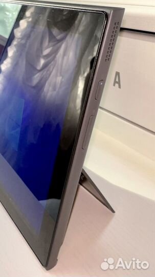 Lenovo планшет