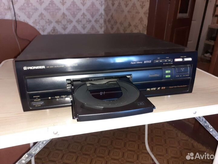 LD CD проигрыватель