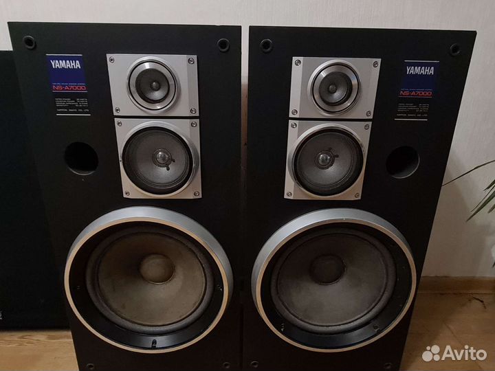 Акустические колонки yamaha