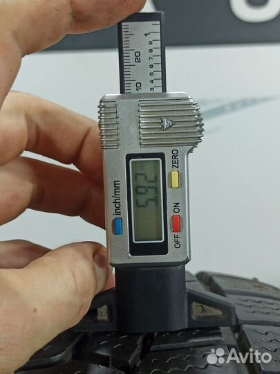 Kumho I'Zen Stud Snow KW11 225/70 R16 101Q