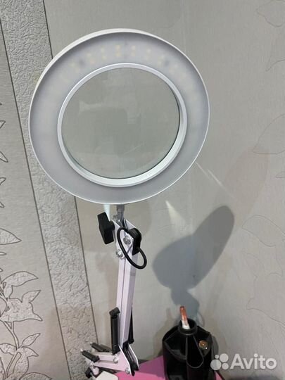 Лампа светодиодная кольцевая с лупой