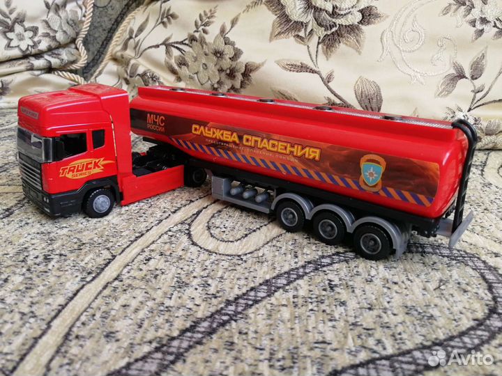 Грузовик с прицепом