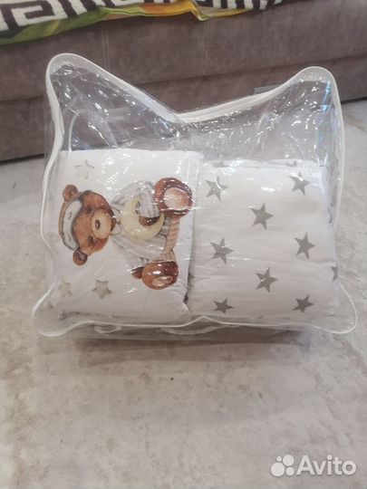 Бортики на кроватку и мобиль