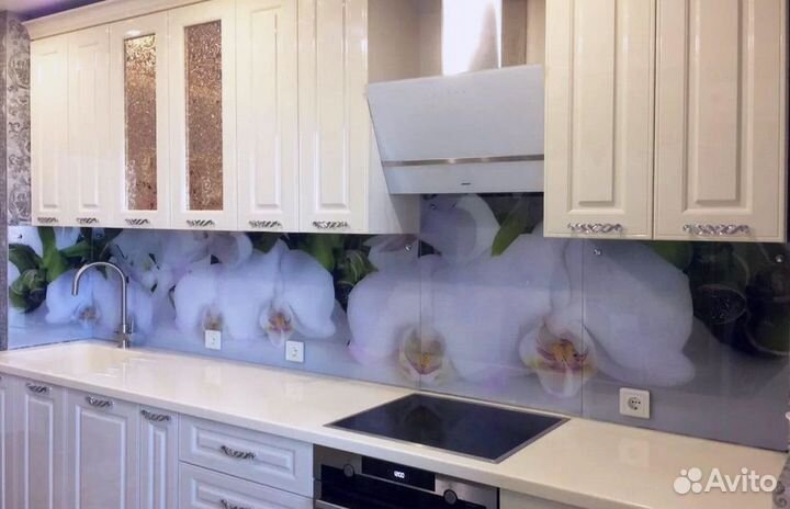 Стеклянные стеновые панели для кухни