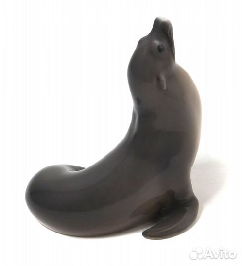 Фарфоровая фигура 