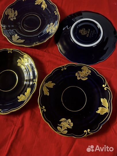 Кобальтовые блюдца