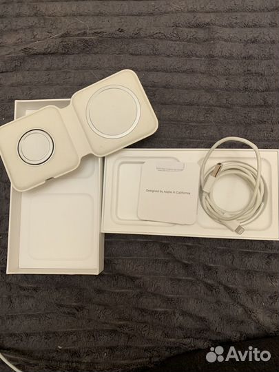 Зарядное устройство Apple MagSafe Duo Charger