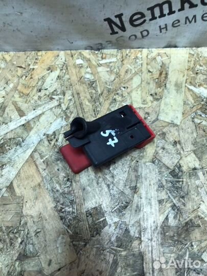 Ручка троса капота Mercedes-Benz Vito 639 112.951