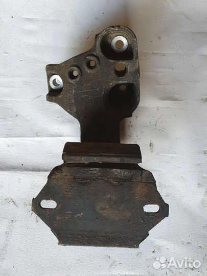 Подушка двигателя Volkswagen LT 75-96