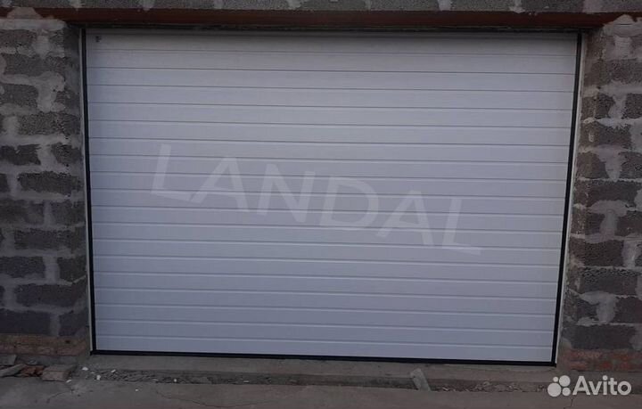 Секционные ворота