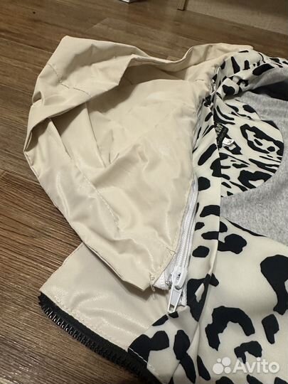 Ветровка для девочки 140/146