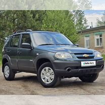 Chevrolet Niva 1.7 MT, 2015, 99 200 км, с пробегом, цена 680 000 руб.