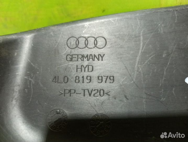 Водосток передний правый Audi Q7 4L 4.2 BAR 2008