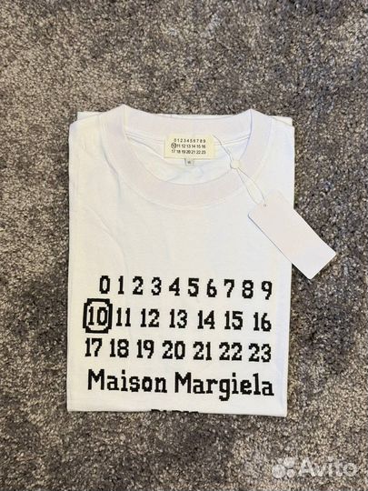 Maison margiela футболка, хит лета 2024