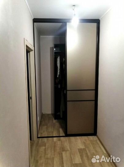 Раздвижная перегородка с матовым стеклом