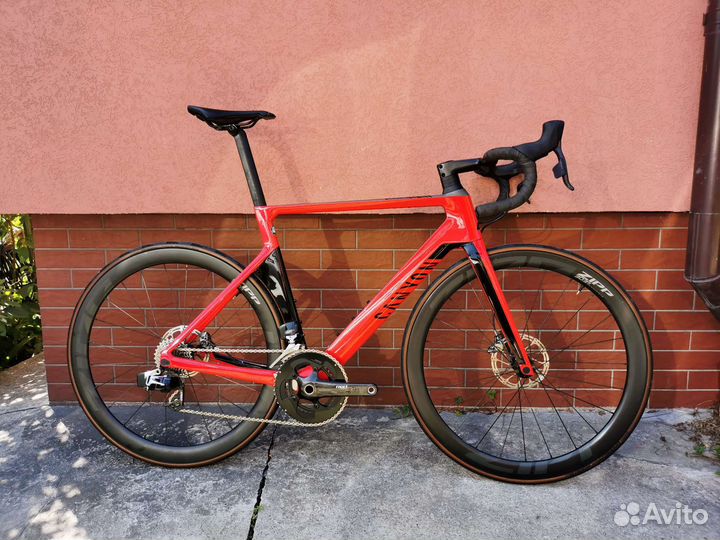 Топовый canyon aeroad CF SLX disc etap zipp 303S