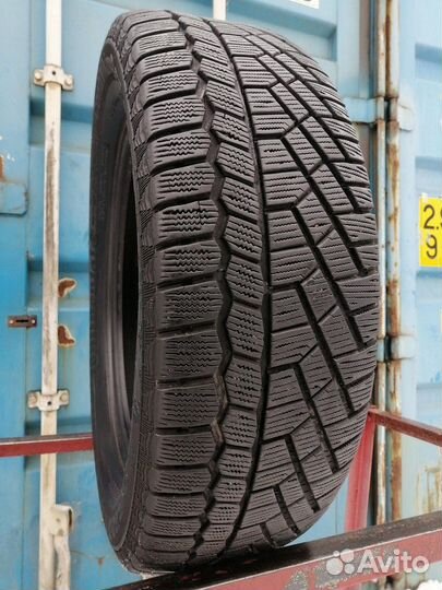 Continental ContiVikingContact 5 215/60 R17