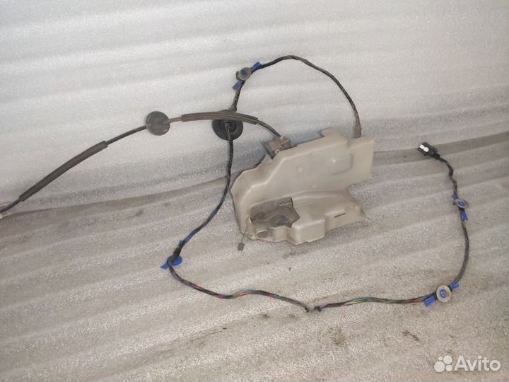 Замок двери передний правый Porsche Cayenne S 955