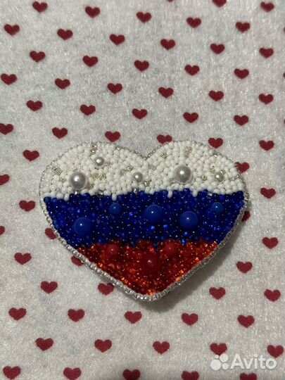 Брошки из бисера