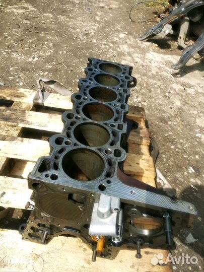 Блок цилиндров М57 бмв е39 Е46 е53 D1