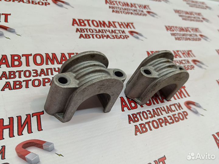 Кронштейн заднего стабилизатора Воях Фри