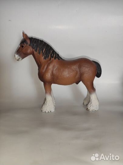 Фигурки лошадей schleich bullyland животные
