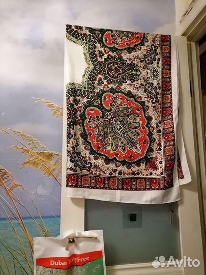 Шелковый платок новый