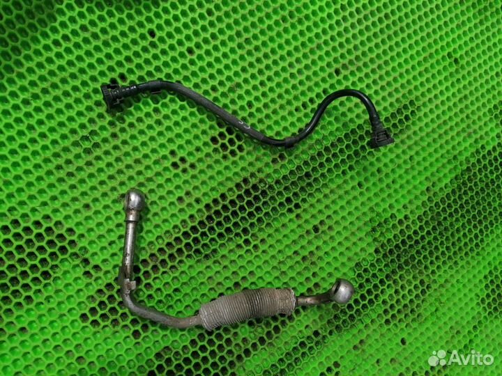 Трубка шланг турбины на VW Passat B6 B7