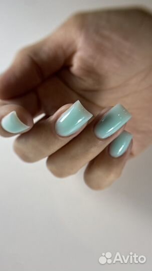 Модель на маникюр