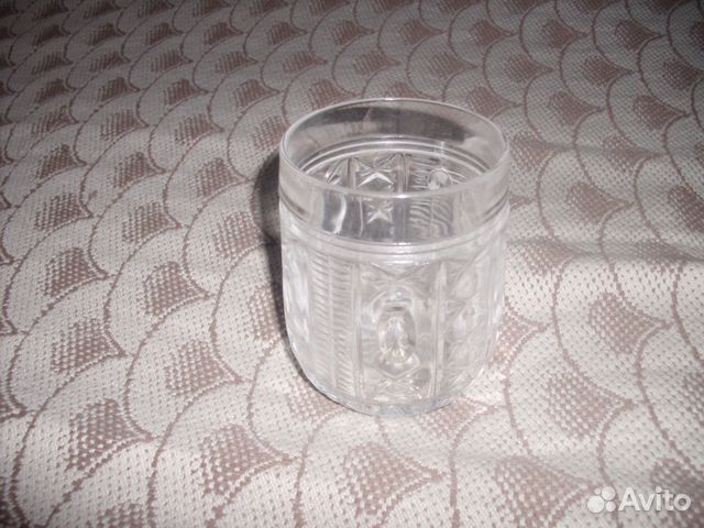 Небольшие стеклянные кружки 6 штук