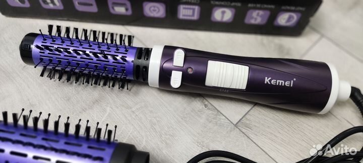 Фен с вращающейся щеткой