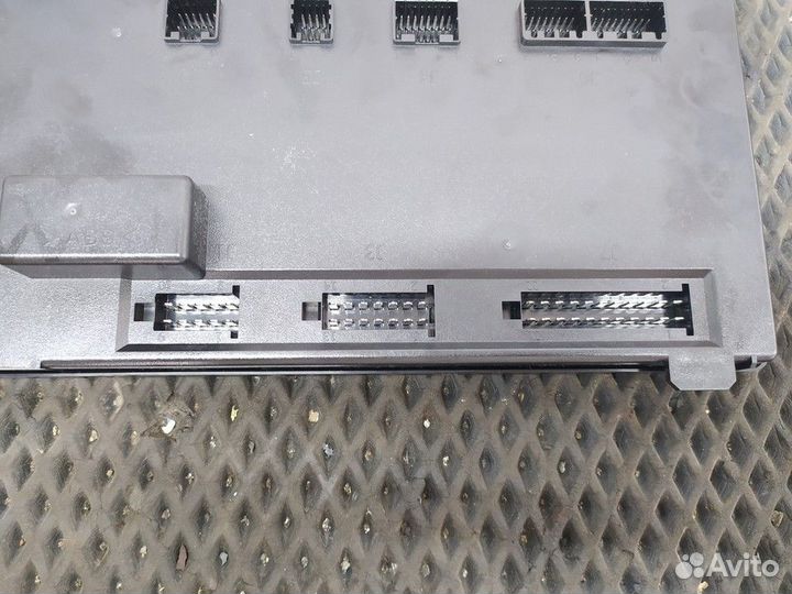 5801599811 Блок управления бортовой сети