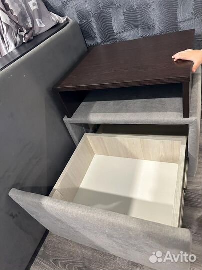 Тумба прикроватная