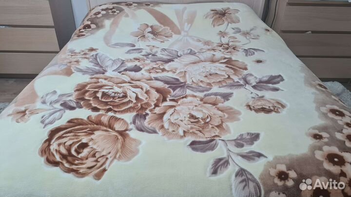 Плед шерстяной 200*230+чехлы на подушки