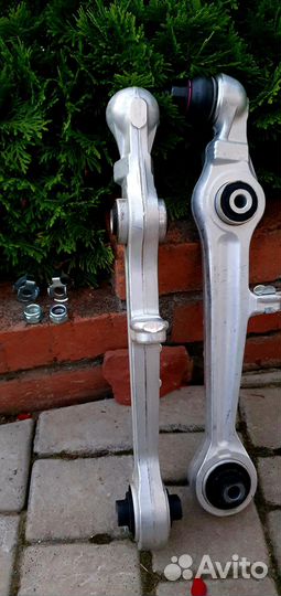 Рычаг подвески передний двусторонний Audi A4