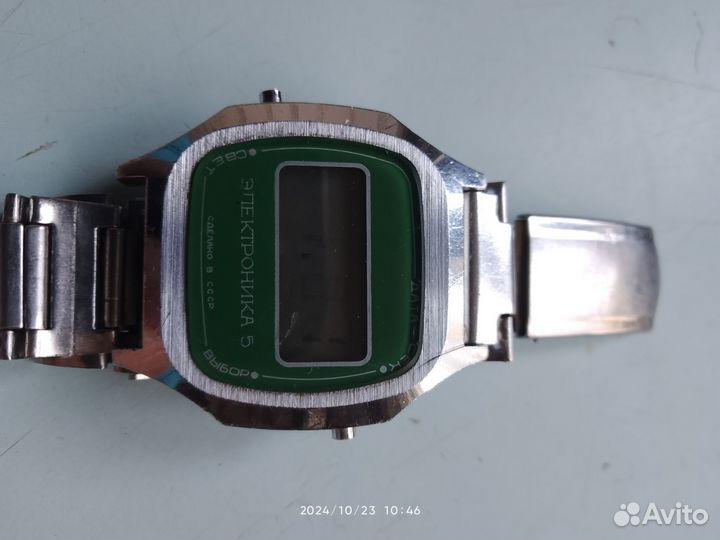 Мужские наручные часы электронные