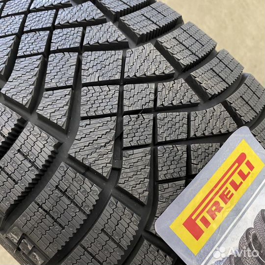 Pirelli Ice Zero FR 245/45 R20