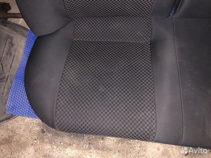 Задние сидения приора седан черные