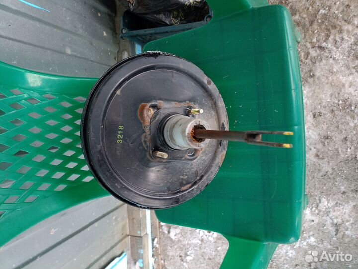 Вакуумный усилитель тормозов Opel Zafira