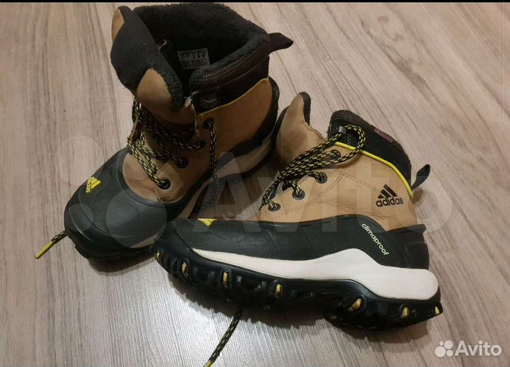 Зимние сапоги Adidas (оригинал)
