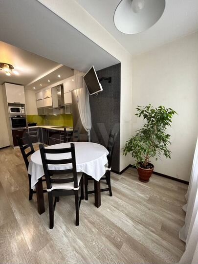 3-к. квартира, 79,8 м², 1/5 эт.