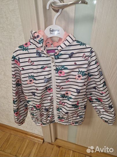 Ветровка для девочки
