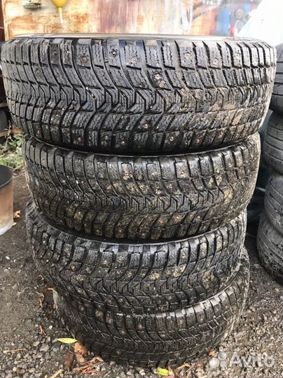 Michelin X-Ice North 3 215/65 R16 102T