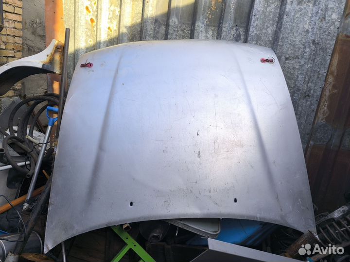 Toyota cresta 90 капот