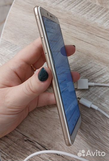 Xiaomi Redmi 6, 4/64 ГБ