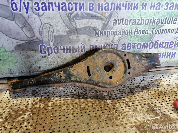 Рычаг задний правый Skoda Yeti