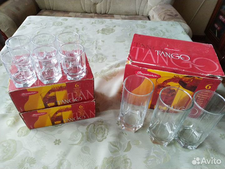 Стаканы, рюмки, графины