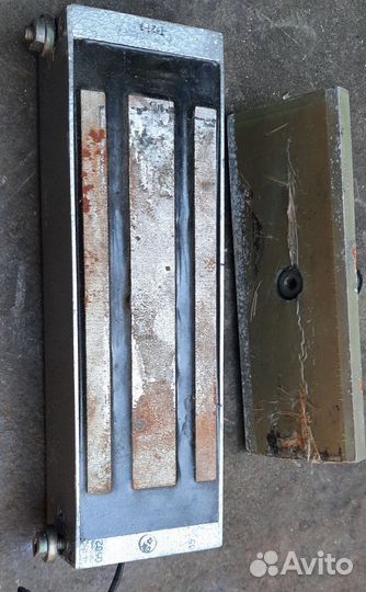 Электромагнитный замок на дверь