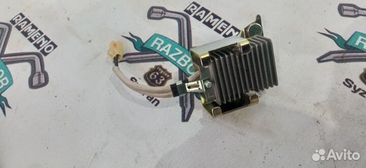 Резистор вентилятора охлаждения Toyota Prius NHW20