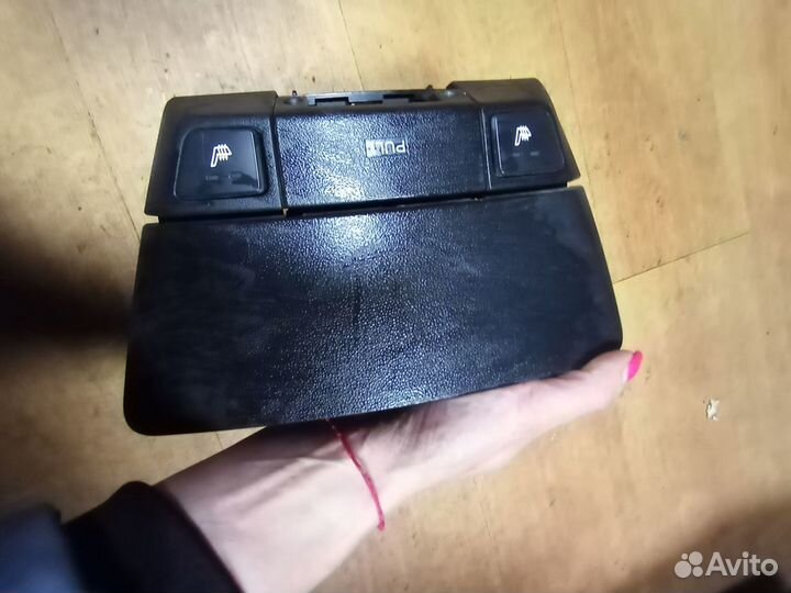 Блок кнопок обогрева сидений Хендай i 30